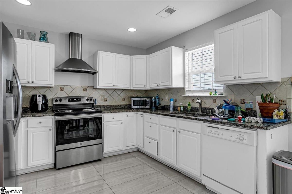 Property image 3 at 128 Kingscreek Drive, Greer, SC 29650