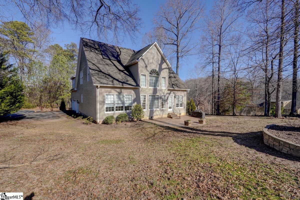 Property image 3 at 724 Three Wood Lane, Woodruff, SC 29388