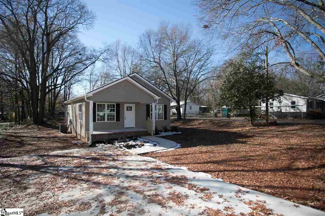 Property image 2 at 300 Palmer Street, Greer, SC 29651