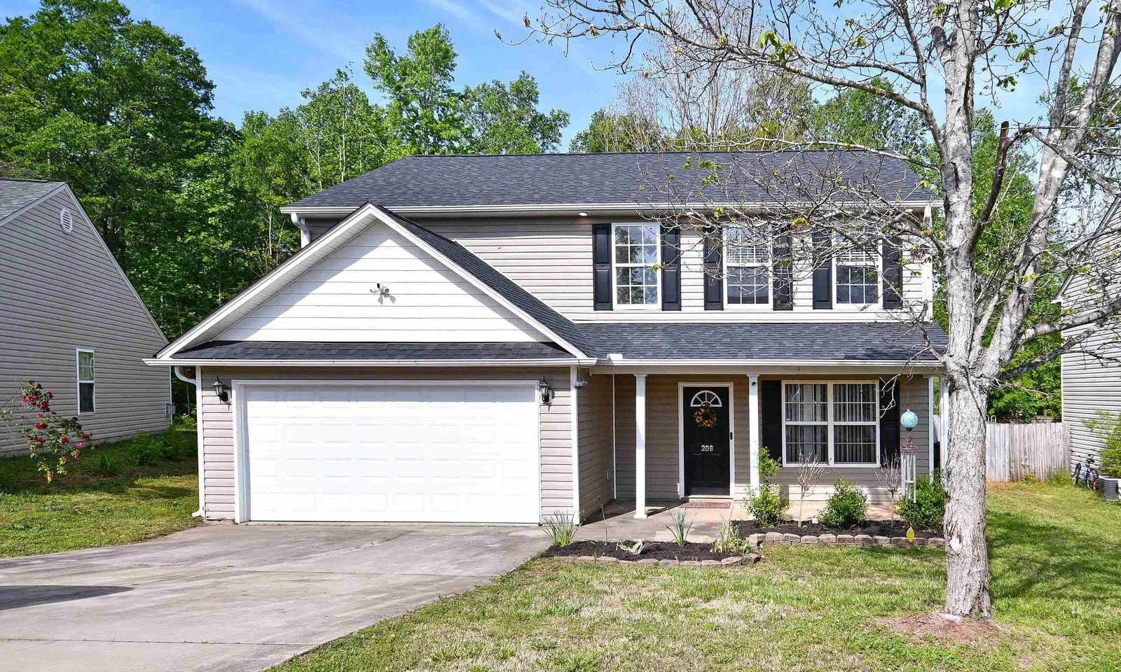Country Chase, Fountain Inn Community