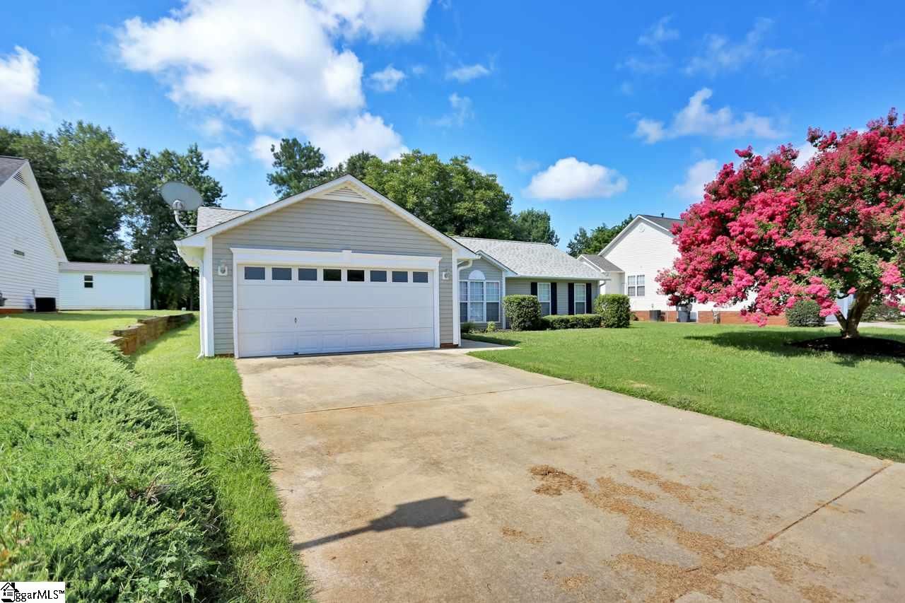 Property image 3 at 11 Pheasant Ridge Drive, Taylors, SC 29687