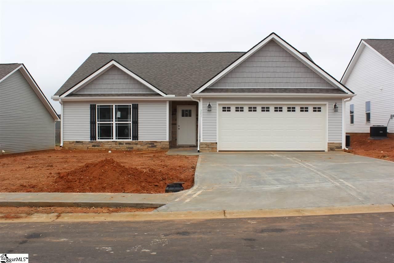 Property image 1 at 301 Catterick Way, Fountain Inn, SC 29644