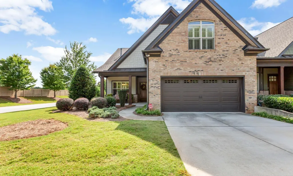 207 Bell Heather Lane