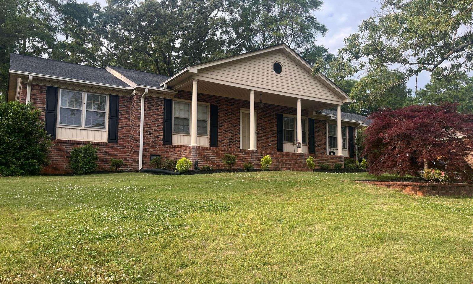 Property image 2 at 206 Barrett Drive, Mauldin, SC 29662