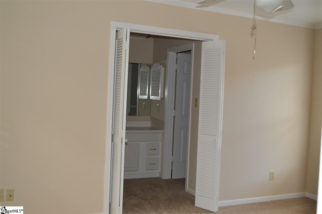 Property image 4 at 3 Hillington Place, Greer, SC 29651