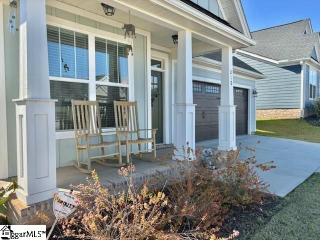 Property image 2 at 210 Daystrom Drive, Greer, SC 29651