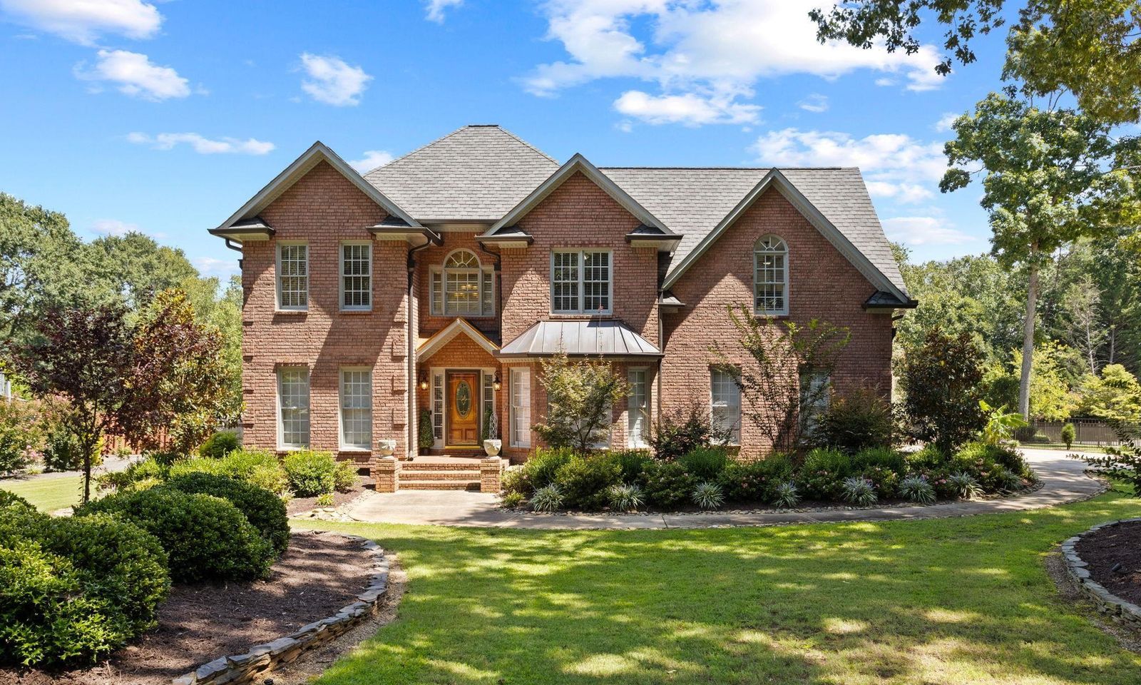 Main image of property at 429 S Oakley Lane, Spartanburg, SC 29301