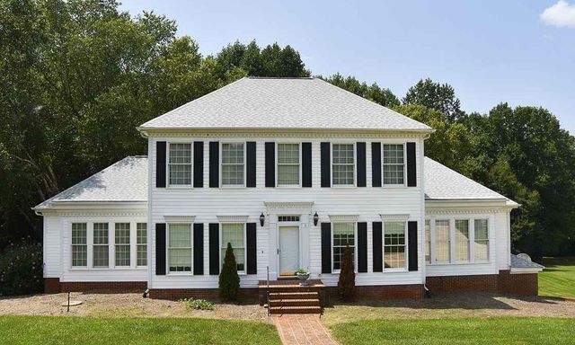 126 Rubiwood Circle