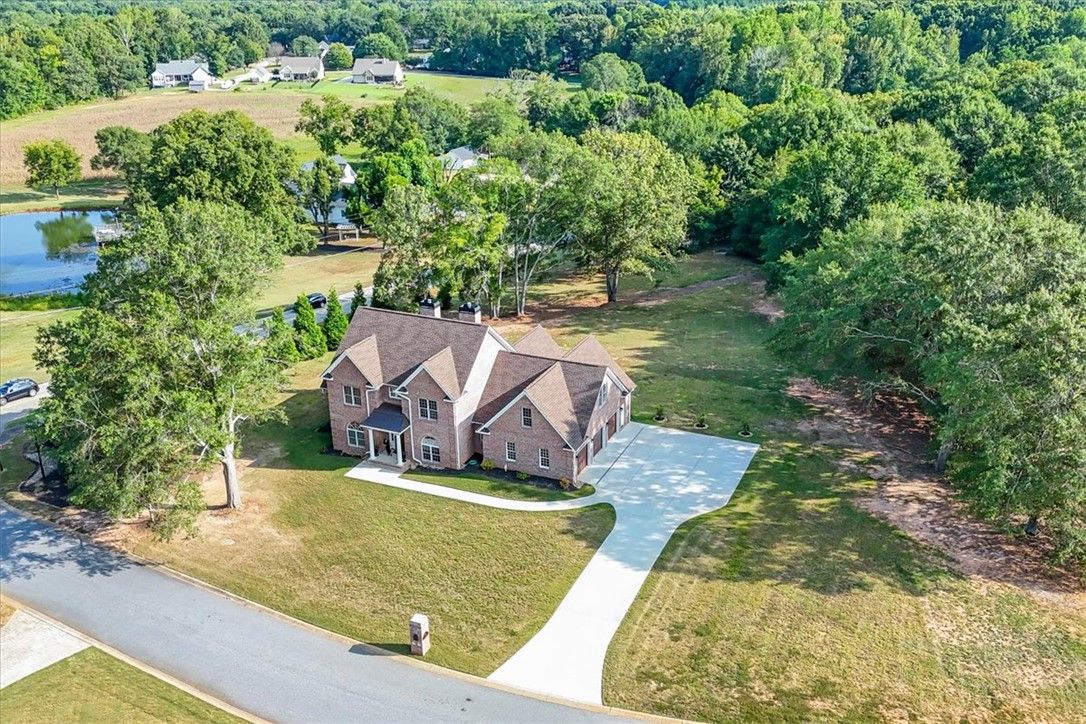 Property image 2 at 101 Harvester Row, Easley, SC 29642