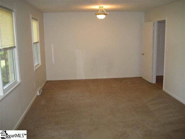 Property image 2 at 331 Poinsettia Drive, Easley, SC 29642