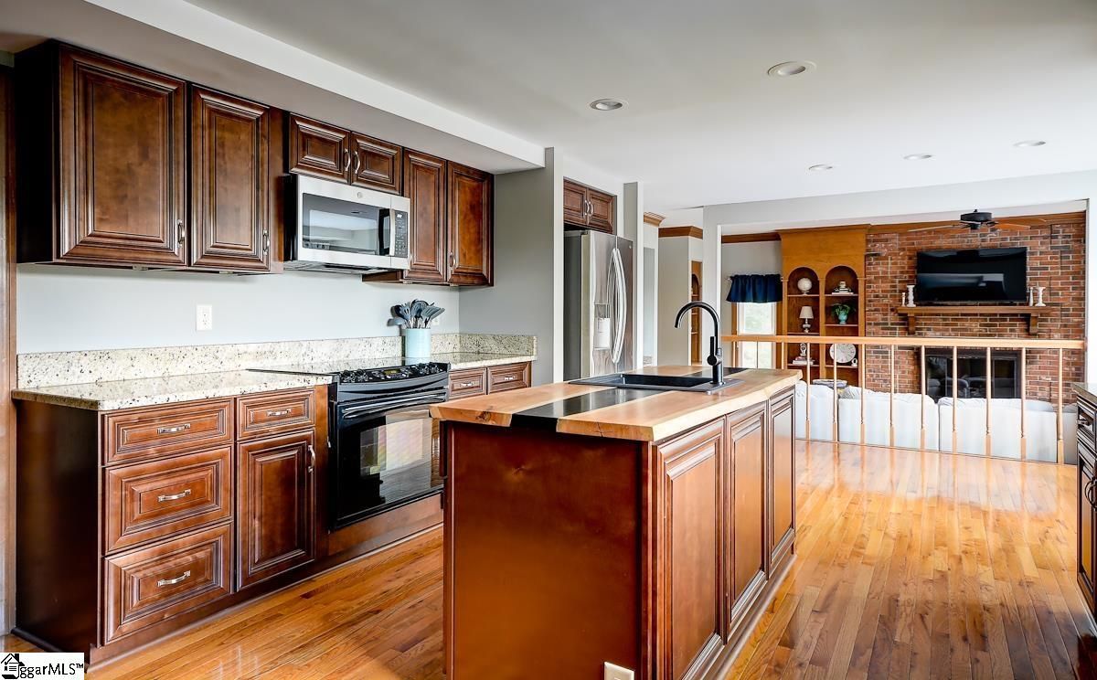 Property image 4 at 102 Sandpiper Lane, Greenville, SC 29607