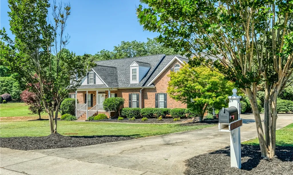 105 Dandelion Trail