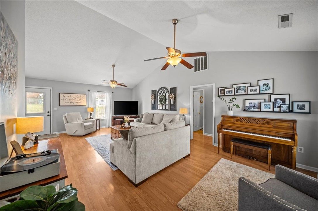 Property image 3 at 108 Wyndham Drive, Pendleton, SC 29670