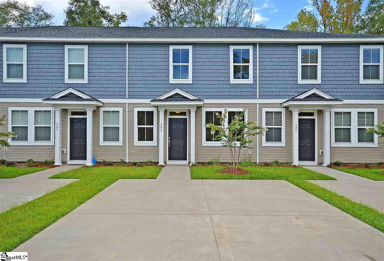 Main image of property at 128 Valley Creek Drive, Boiling Springs, SC 29316