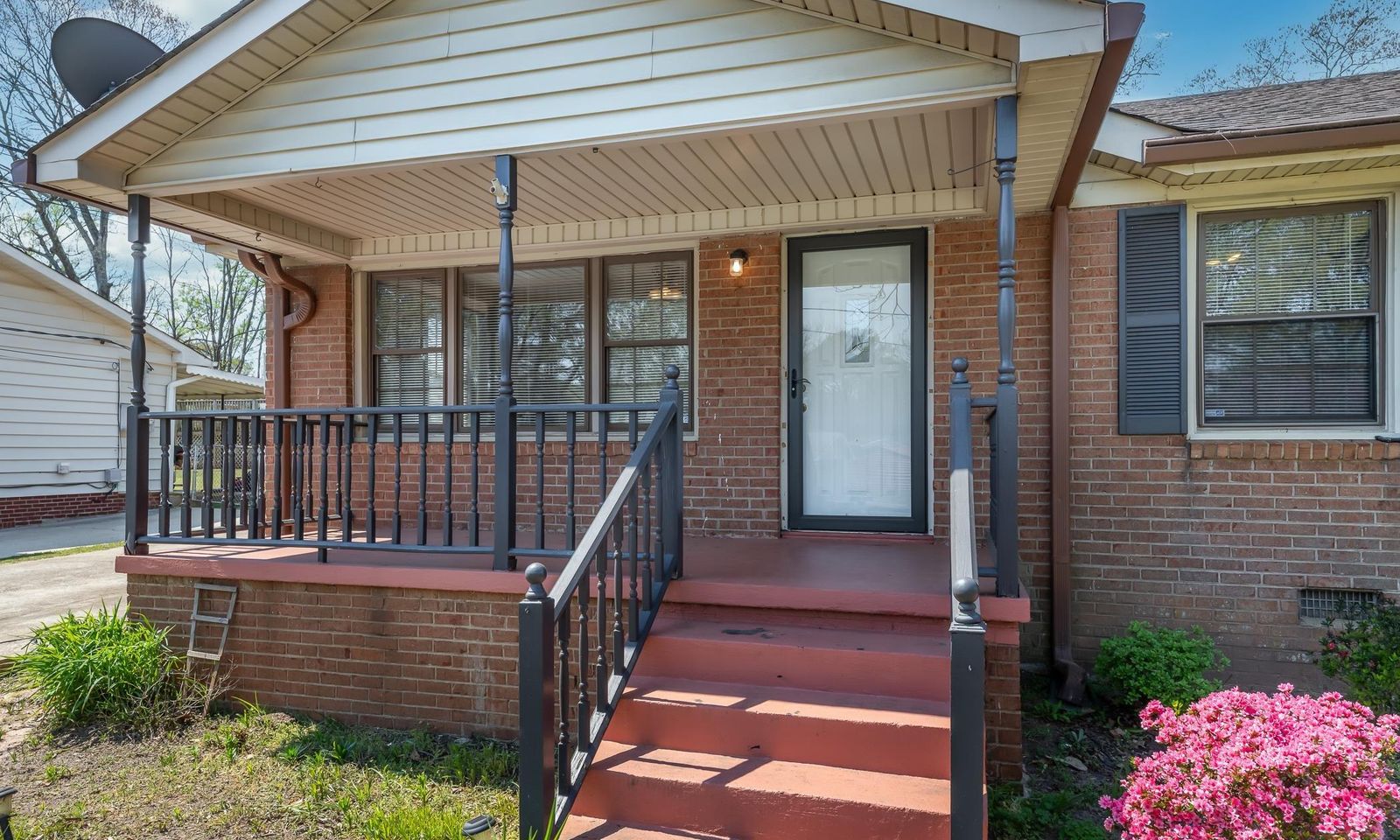 Property image 3 at 804 S Texas Avenue, Greenville, SC 29611
