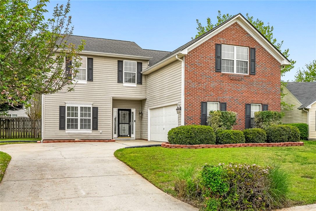 Main image of property at 9 Druid Hill Court, Simpsonville, SC 29681