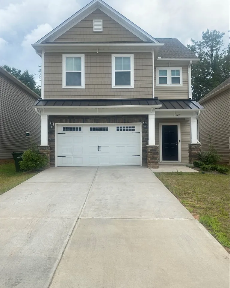 Highland Park, Easley Community
