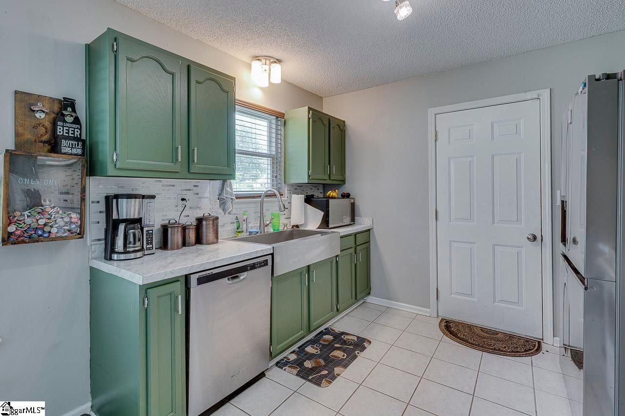 Property image 4 at 221 Twin Falls Drive, Simpsonville, SC 29680