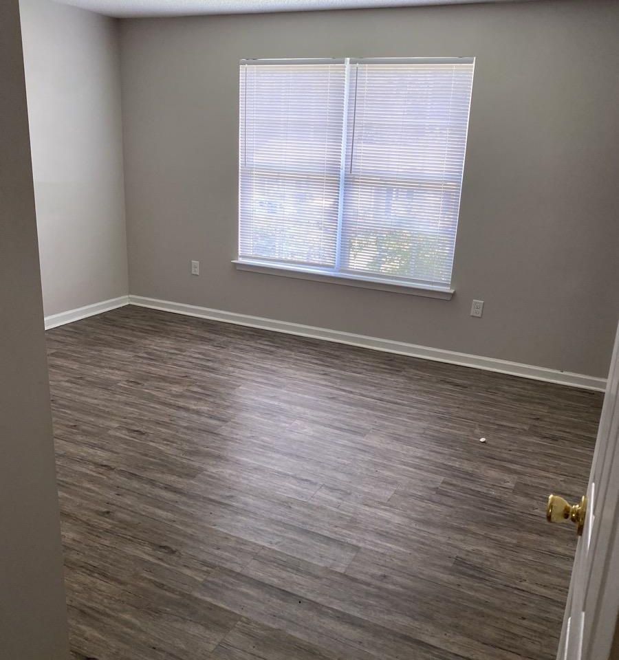 Property image 2 at 303 Ridgeover Drive, Greenville, SC 29617-1771