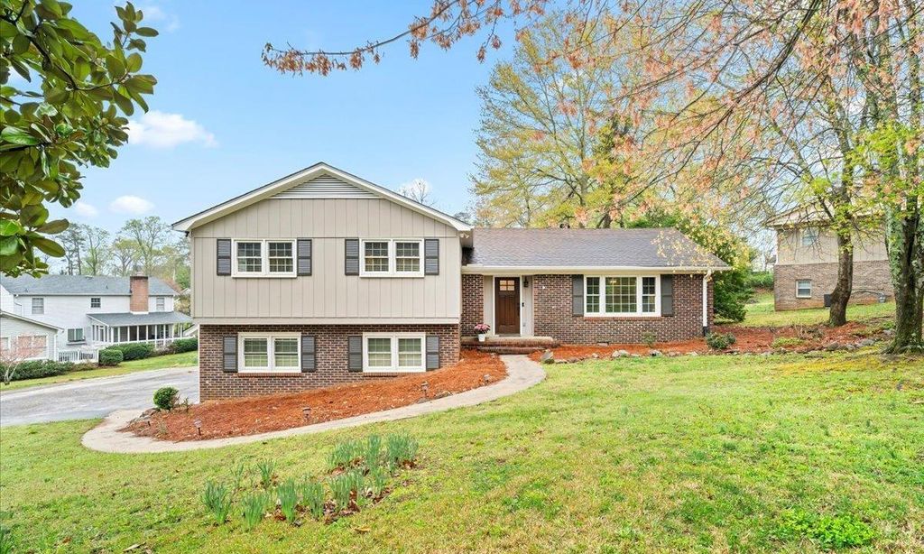 2 E Indian Trail