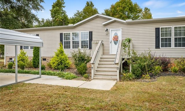 105 Twin Oaks Court