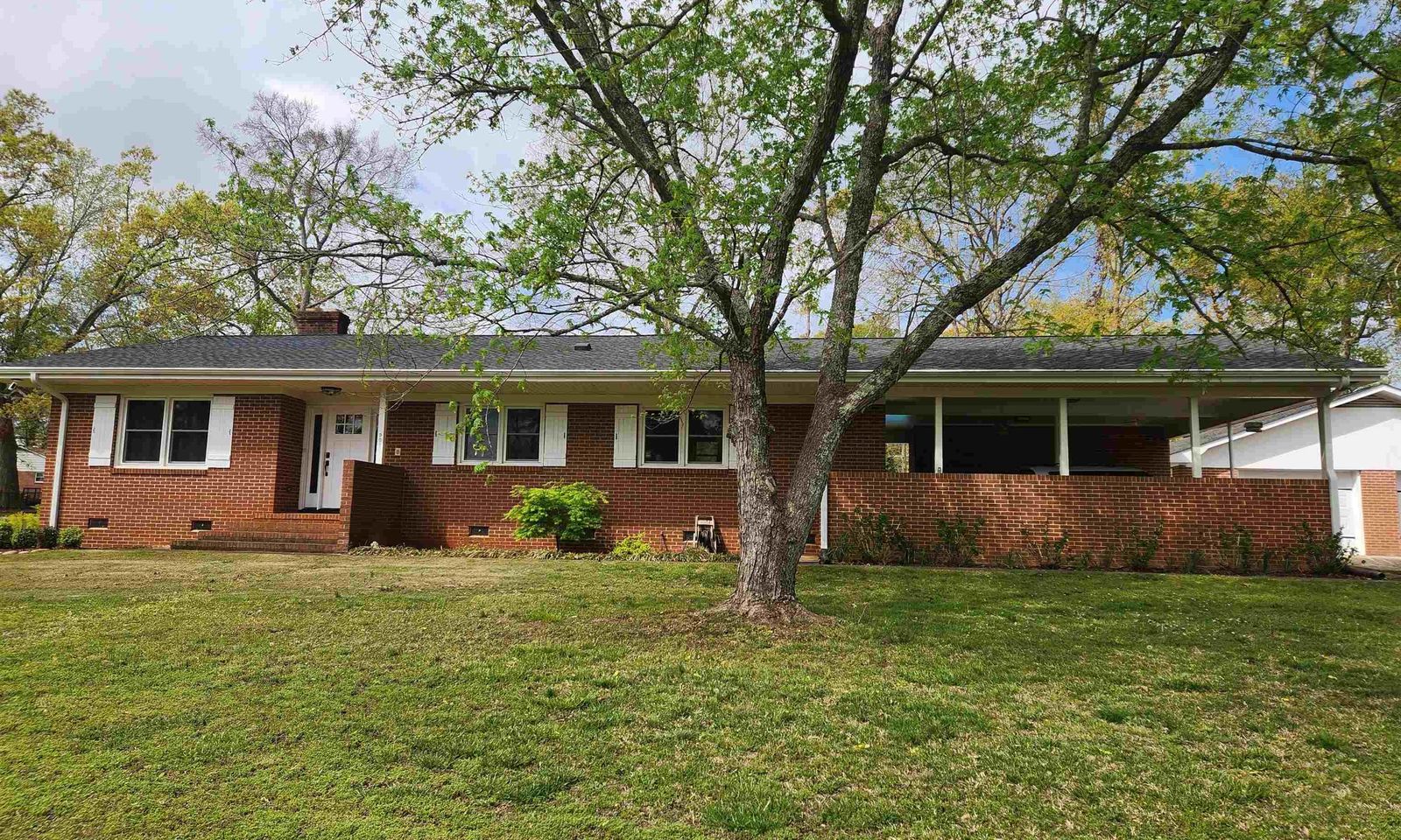 901 Hopkins Avenue