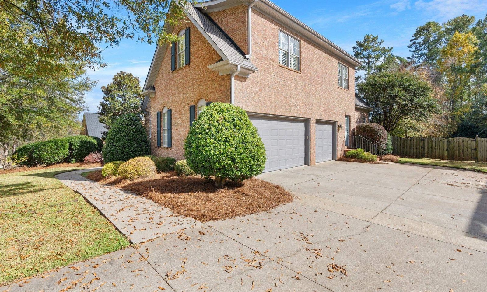 Property image 2 at 9 Riverbanks Court, Greer, SC 29651