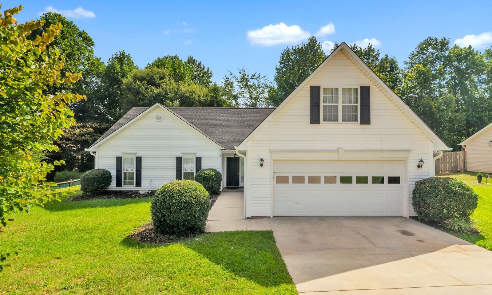 Property image 1 at 110 Stonington Way, Taylors, SC 29687