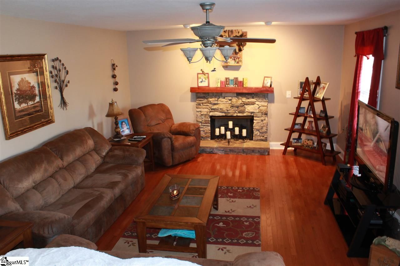 Property image 3 at 111 Sandy Shores Circle, Townville, SC 29689