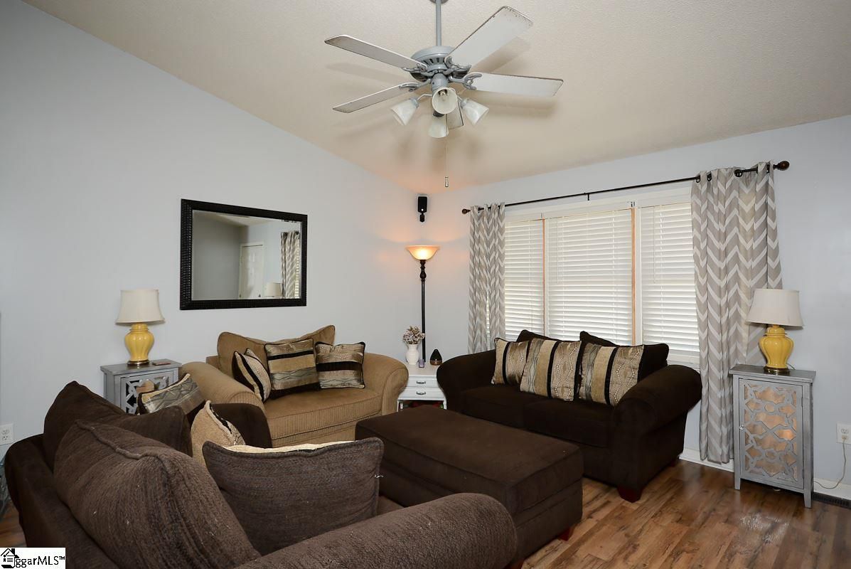 Property image 2 at 3 Ridgeside Court, Greenville, SC 29617