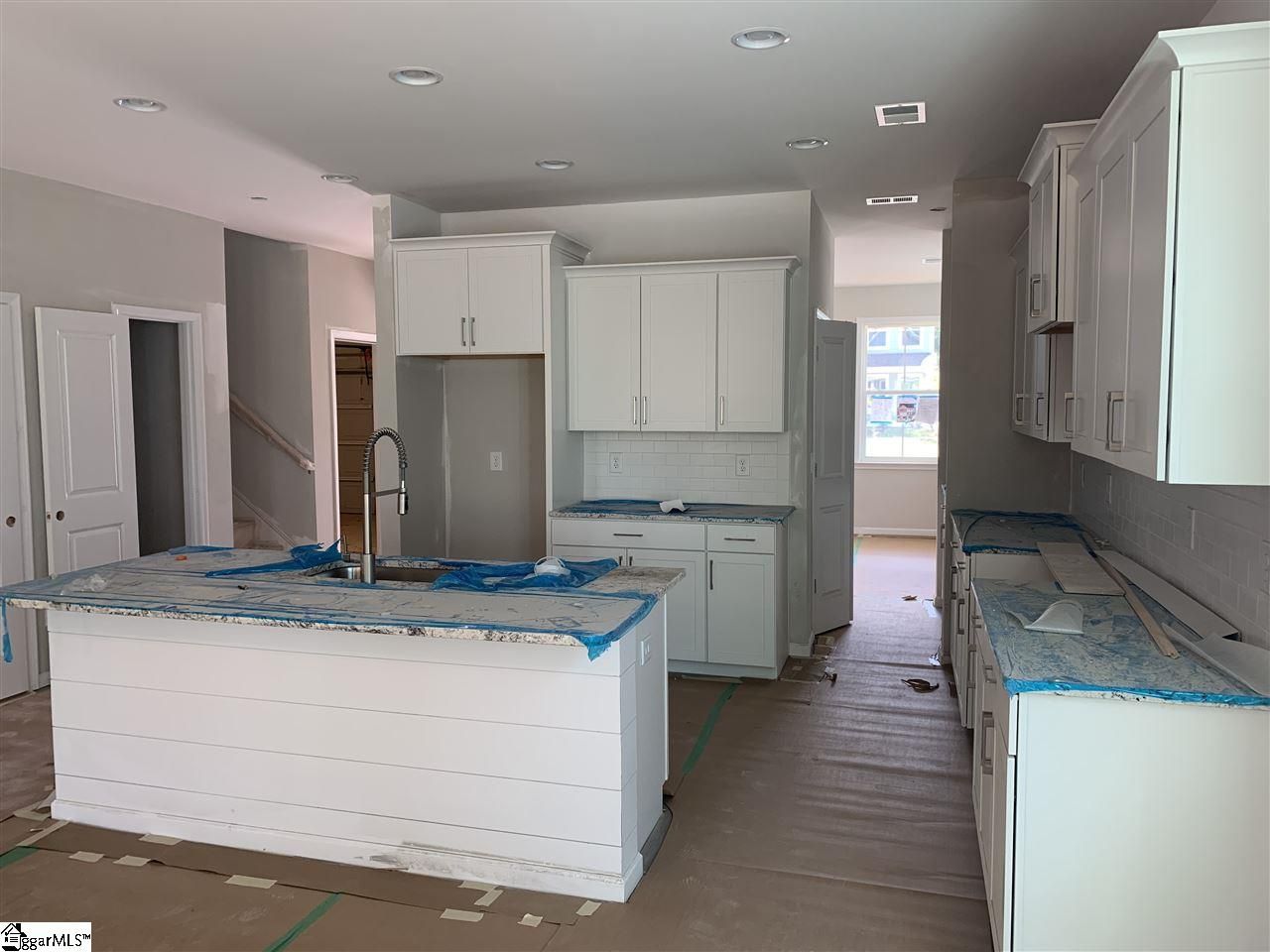 Property image 2 at 10 Byrnes Lane, Greenville, SC 29609