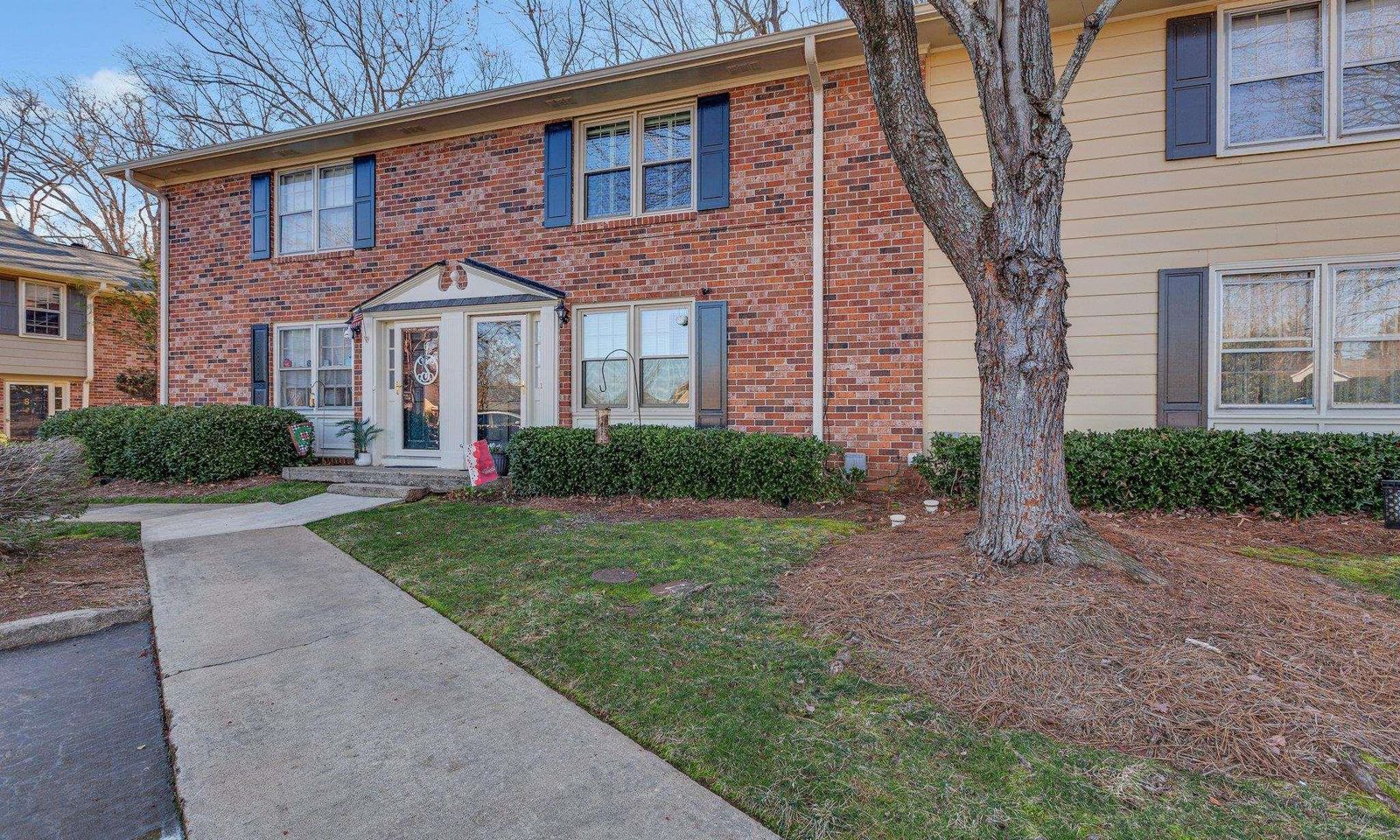 Bridgeview, Greenville Community