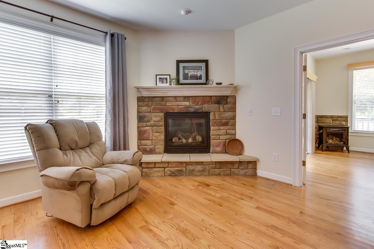 Property image 5 at 5 Apex Court, Greenville, SC 29617