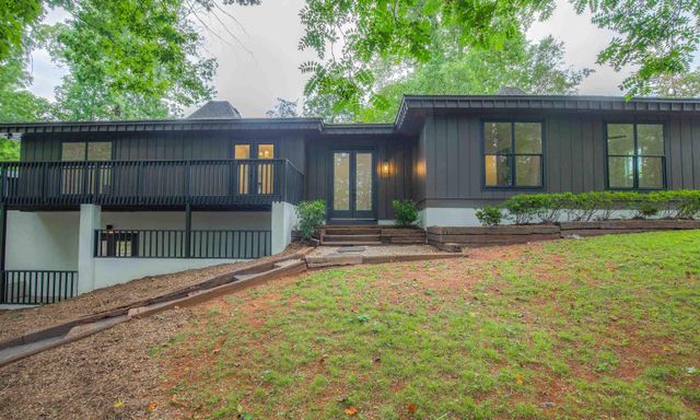 15 Riverview Drive