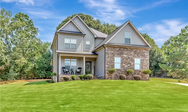 121 Saddle Brook