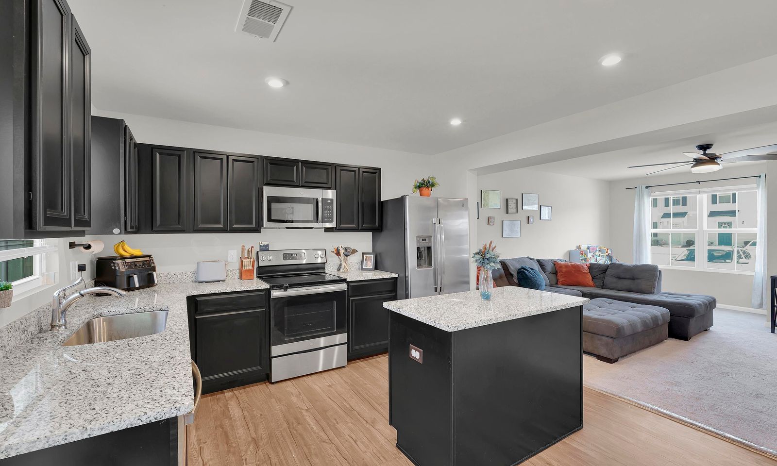 Property image 2 at 507 Hampton Townes Drive, Greenville, SC 29617