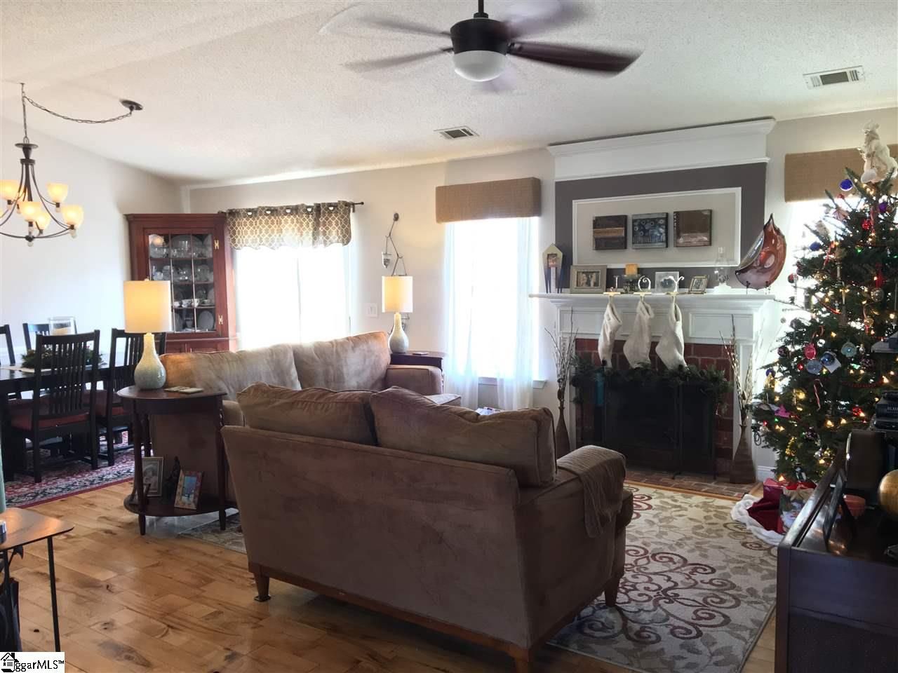 Property image 2 at 34 Brockmore Drive, Greenville, SC 29605