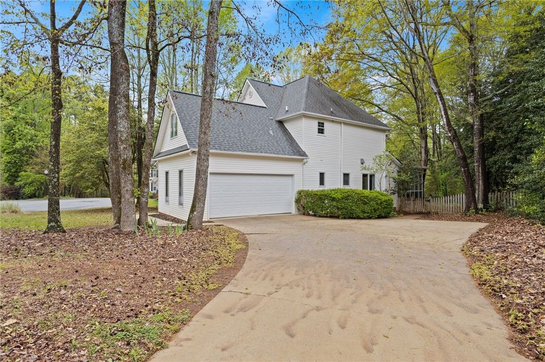 Property image 3 at 303 Shadow Oaks Drive, Easley, SC 29642