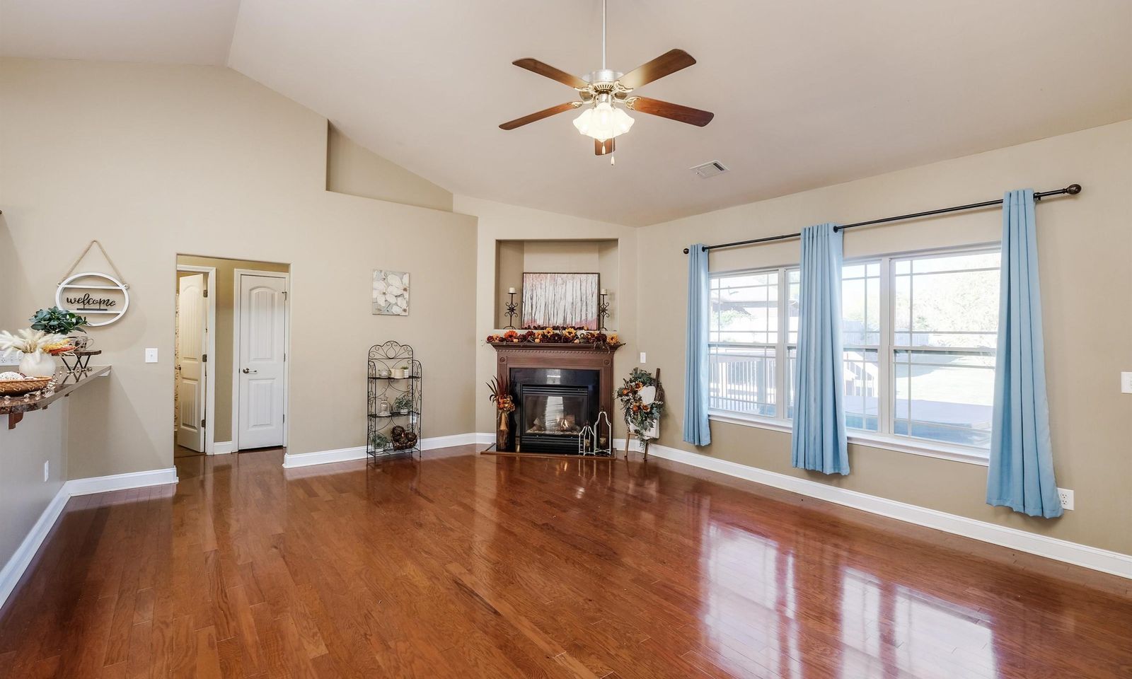 Property image 3 at 723 Misty Glen Lane, Roebuck, SC 29376-2773