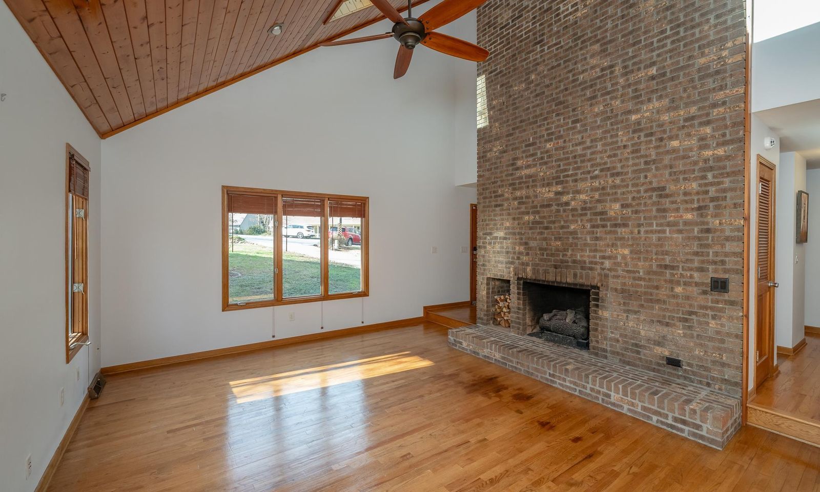 Property image 3 at 306 Oak Brook Way, Taylors, SC 29687