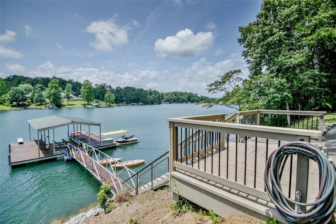 Property image 3 at 313 Harbor Drive, Seneca, SC 29672