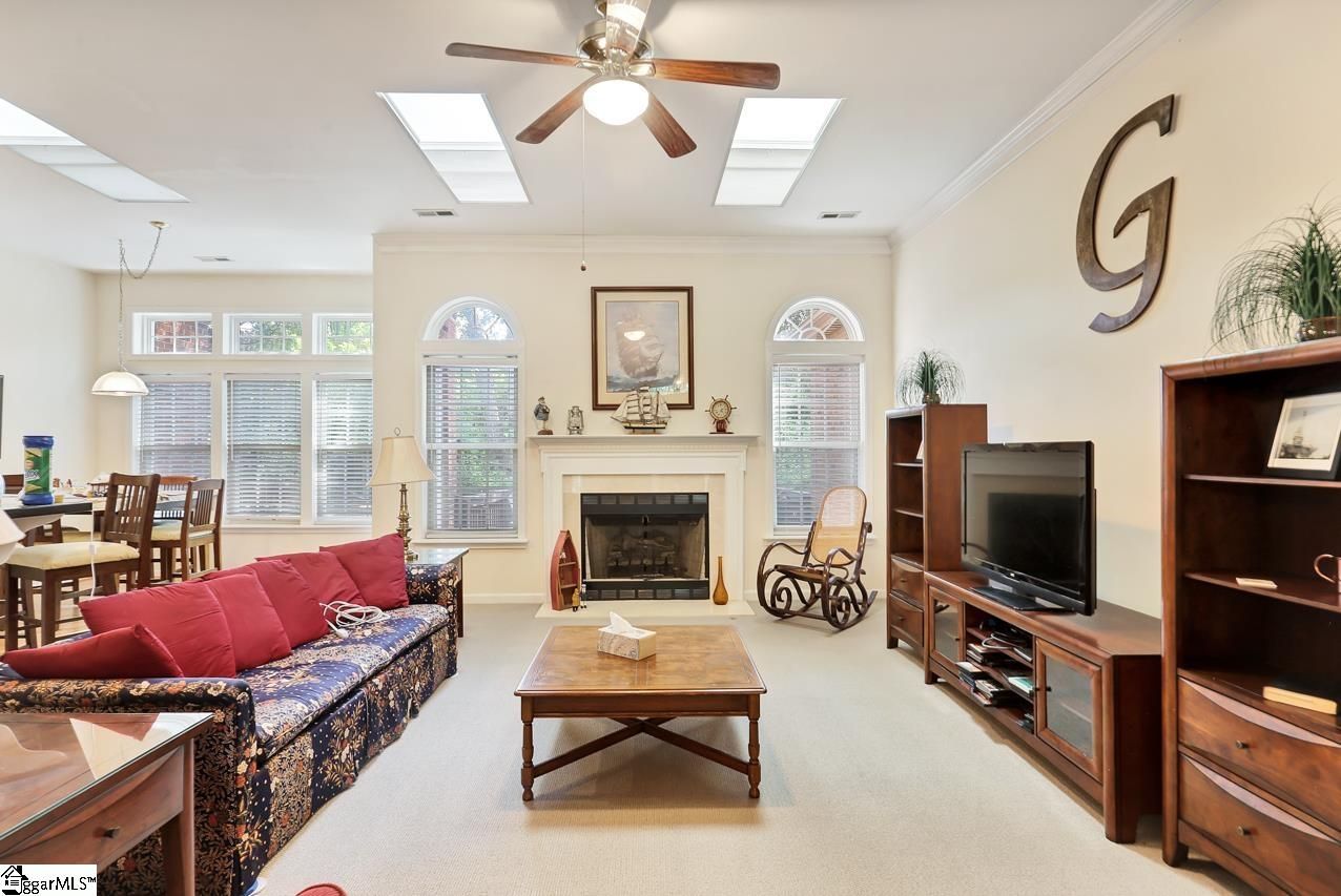 Property image 3 at 6 Bentley Way, Greer, SC 29650-3682