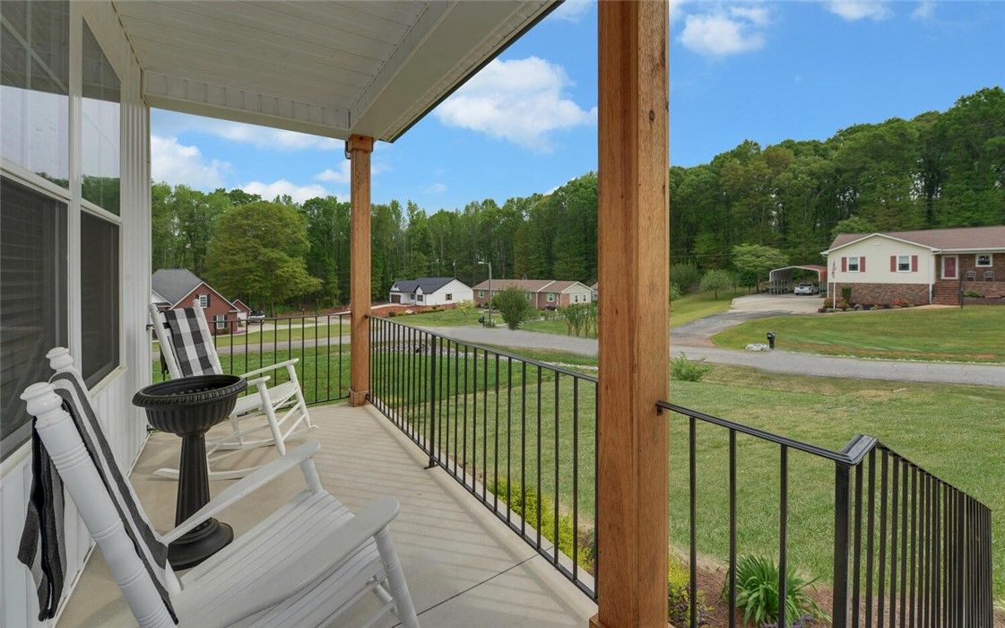 Property image 3 at 209 Driftwood Drive, Anderson, SC 29621