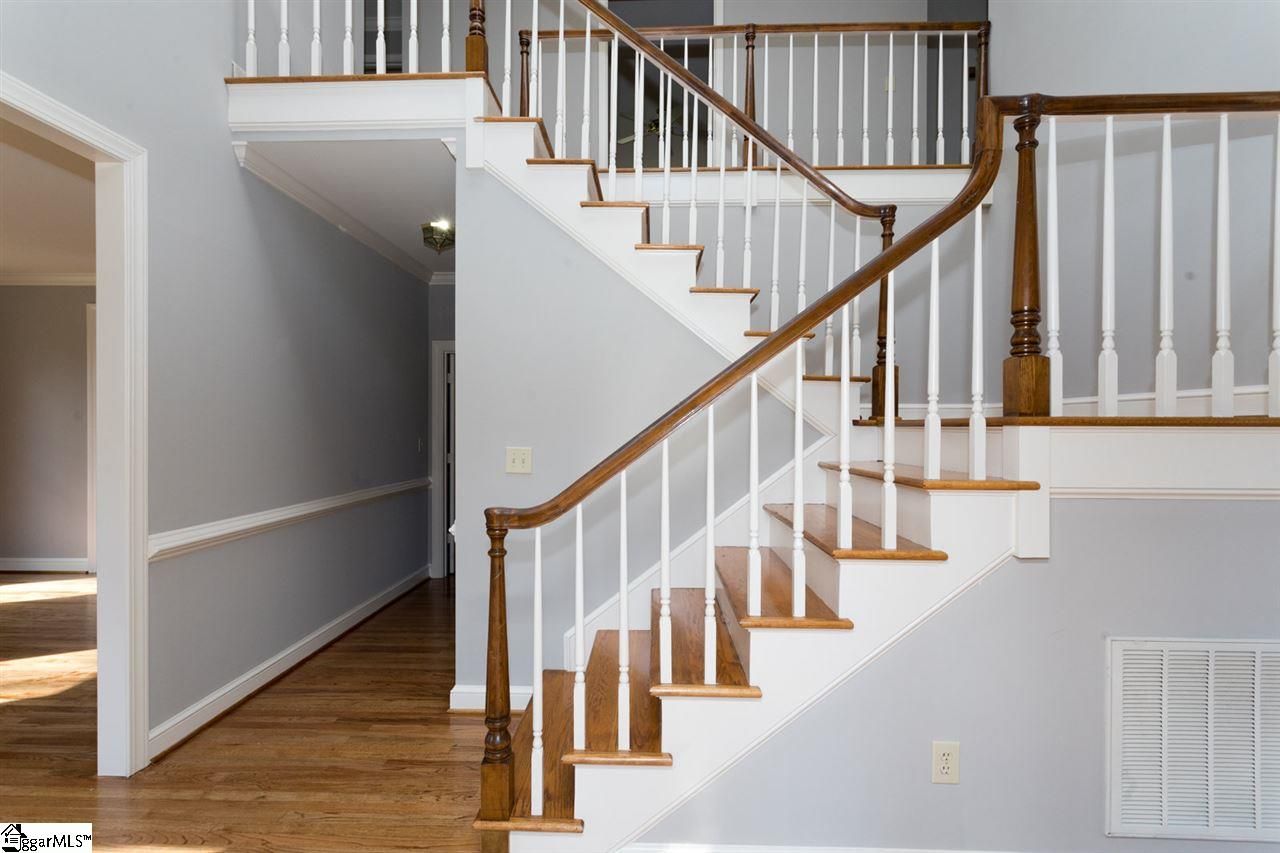 Property image 2 at 9 Block House Road, Greenville, SC 29615