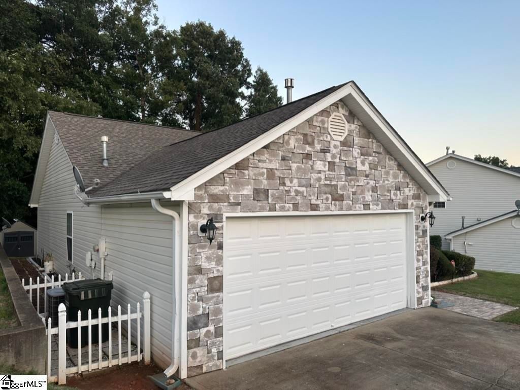 Property image 3 at 118 Kingscreek Drive, Greer, SC 29650