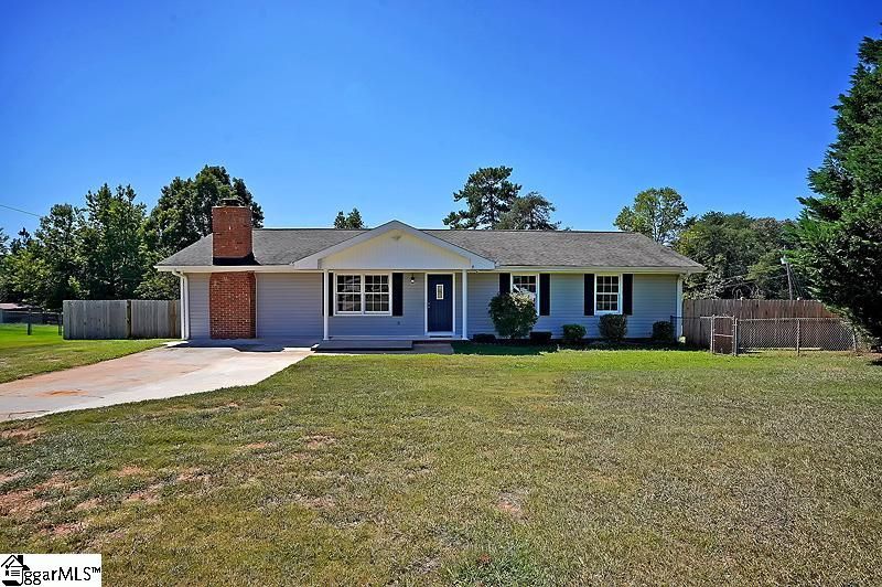 Property image 1 at 128 Becky Gibson Road, Greer, SC 29651-5237
