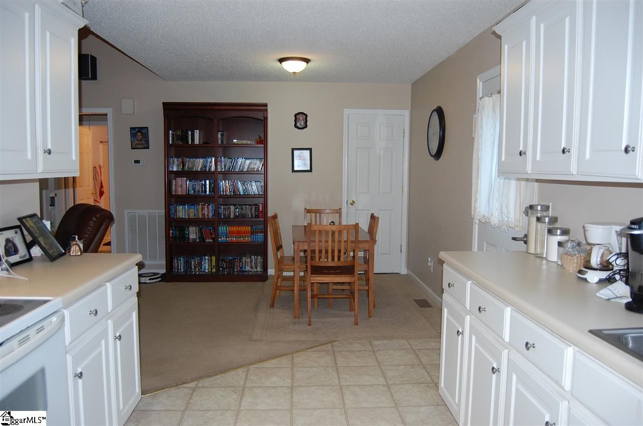 Property image 4 at 710 E Darby Road, Taylors, SC 29687