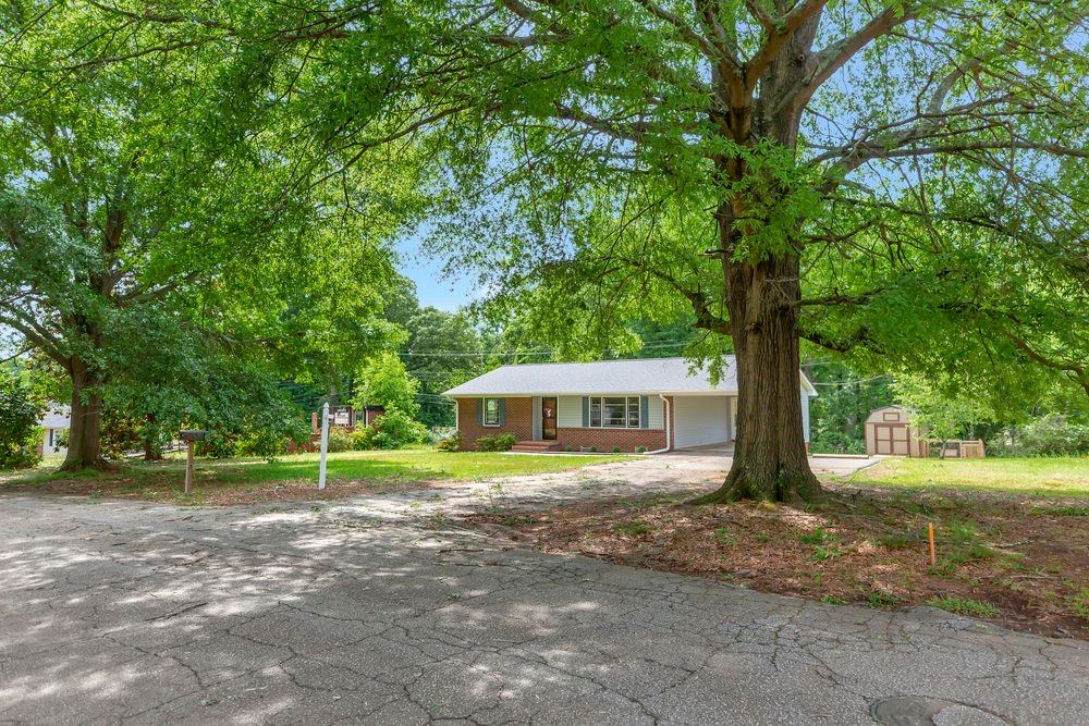 Main image of property at 610 Ashwood Drive, Anderson, SC 29624