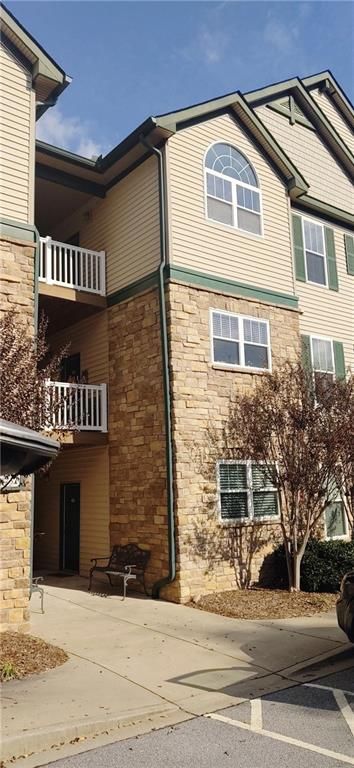 Property image 2 at 232 Kings Pointe Drive, Seneca, SC 29678
