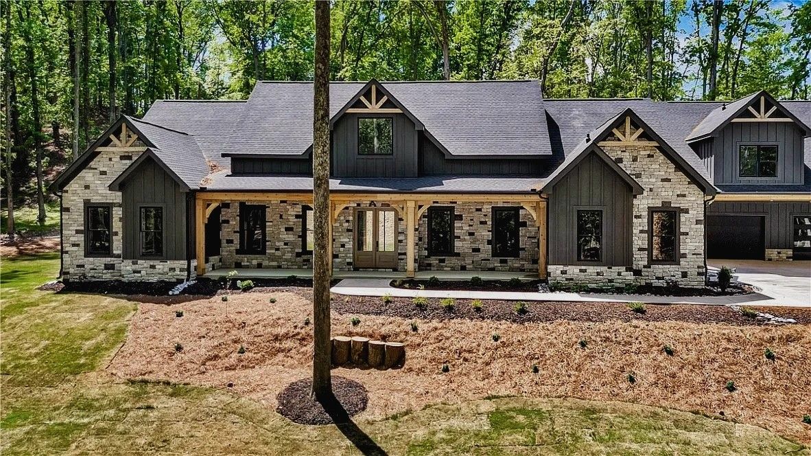 Property image 2 at 192 Graylyn Drive, Anderson, SC 29621